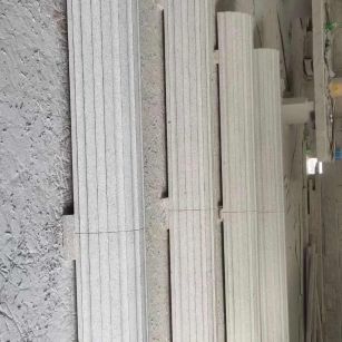 内蒙古 花岗岩厂家带你看白麻花岗岩门楼大柱柱皮