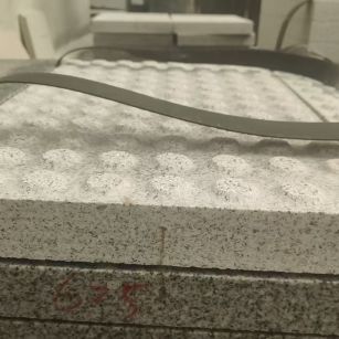 内蒙古 芝麻白花岗岩6.0公分荔枝面五轴加工雕刻盲点