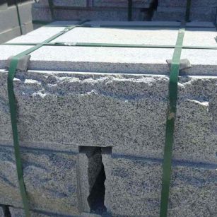 内蒙古 芝麻白花岗岩自然面成品