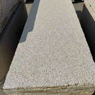 内蒙古 黄金麻花岗岩荔枝面毛板，半成品