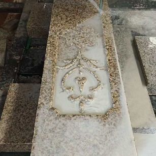 内蒙古 黄金麻花岗岩异形加工雕刻栏杆大柱