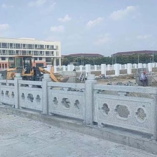 内蒙古 白麻花岗岩荔枝面河道栏杆