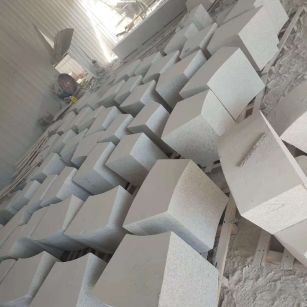 内蒙古 白麻花岗岩异形坐凳