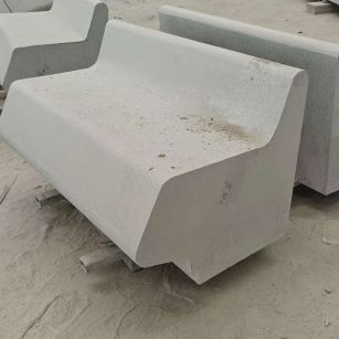 内蒙古 芝麻白花岗岩异形坐凳，石凳