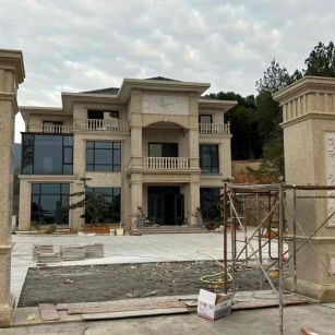 内蒙古 黄金麻花岗岩别墅雕花外墙干挂配上门口雕花罗马柱