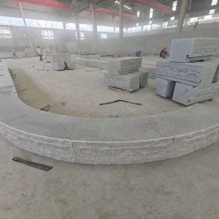 内蒙古 芝麻白异形坐凳，自然面光面弧形加工