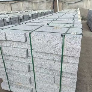 内蒙古 白麻花岗岩路沿石，弧形路沿石，道牙石，马路牙子，界石，路缘石，平沿石，直岩石，平缘石等