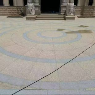 内蒙古 黄金麻芝麻灰花岗岩石材地铺拼接效果