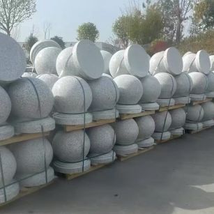 内蒙古 白麻花岗岩石材圆球，石球，挡车球，隔离球，景观石球，风水球等