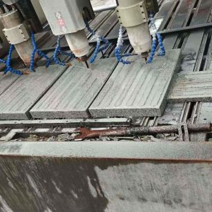 内蒙古 芝麻白花岗岩荔枝面盲道雕刻