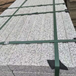 内蒙古 白麻花岗岩直行盲道石，盲条，地铺石