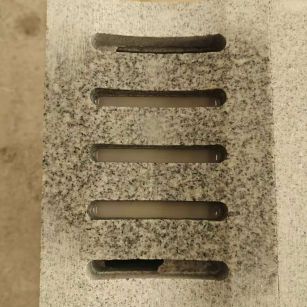 内蒙古 芝麻白拉丝面花岗岩U型开槽排水槽