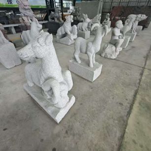 内蒙古 芝麻白花岗岩造型立体雕刻——十二生肖