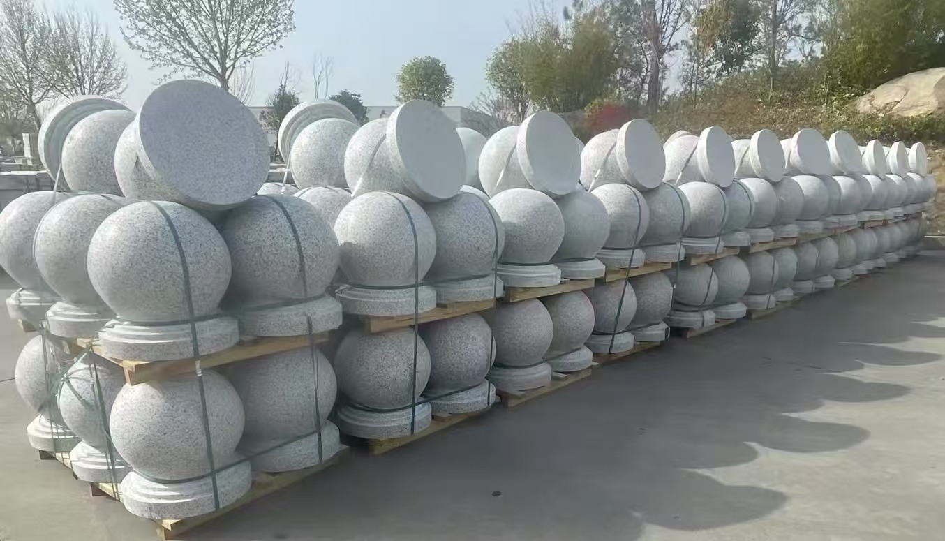 内蒙古 白麻花岗岩石材圆球，石球，挡车球，隔离球，景观石球，风水球等