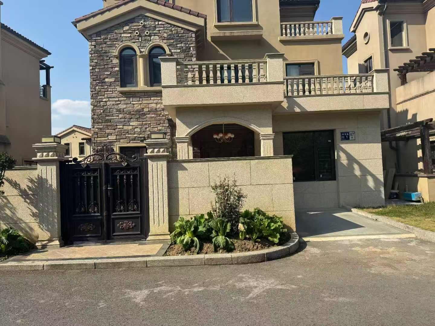 内蒙古黄金麻别墅案例展示