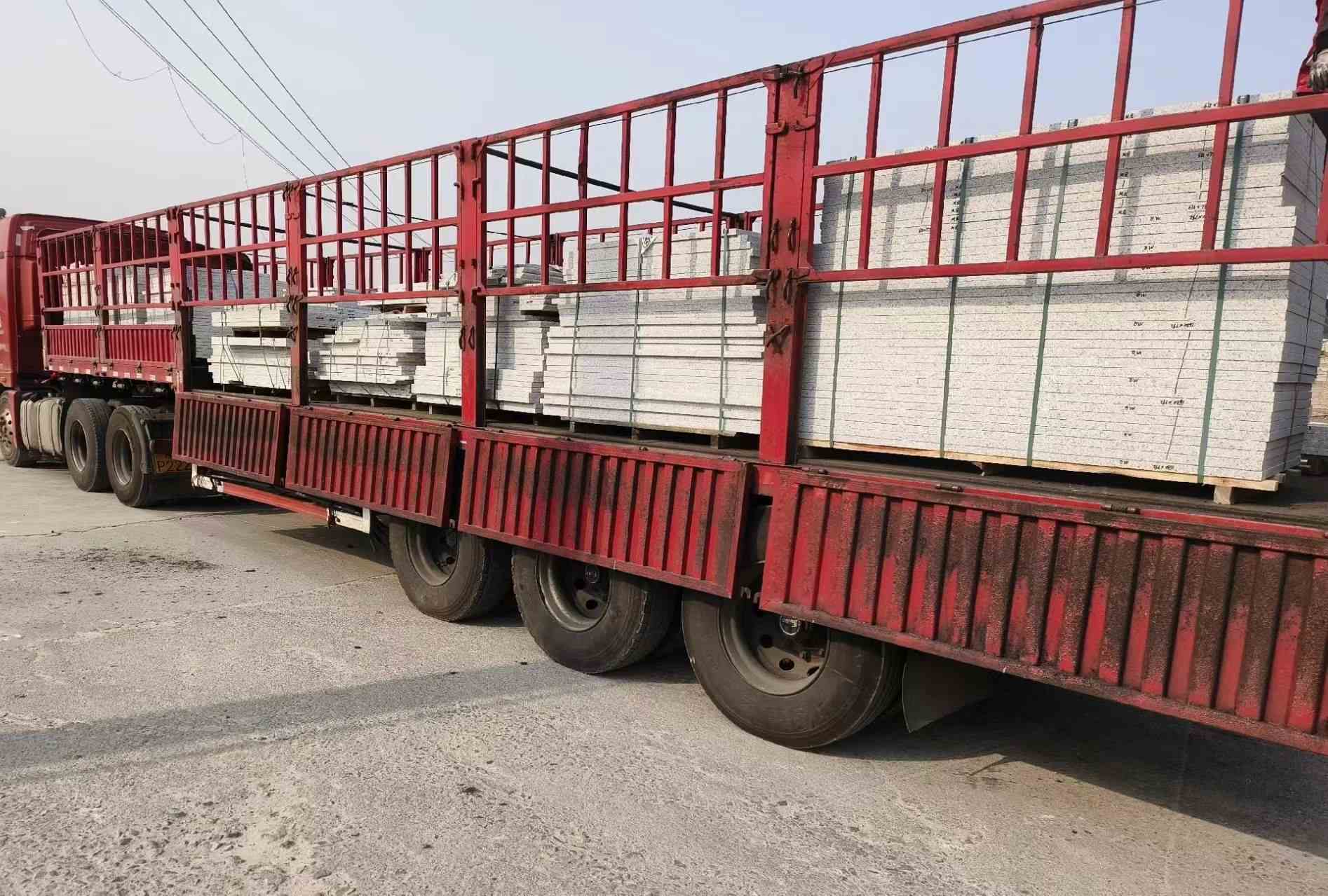 内蒙古 白麻荔枝面外墙干挂，工厂装车日常