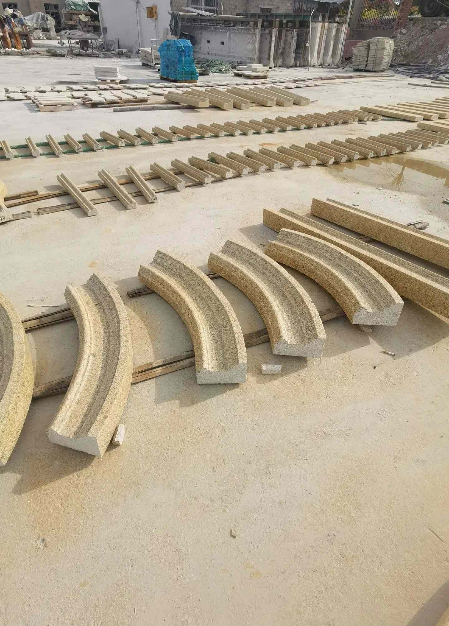 内蒙古 黄金麻花岗岩别墅线条