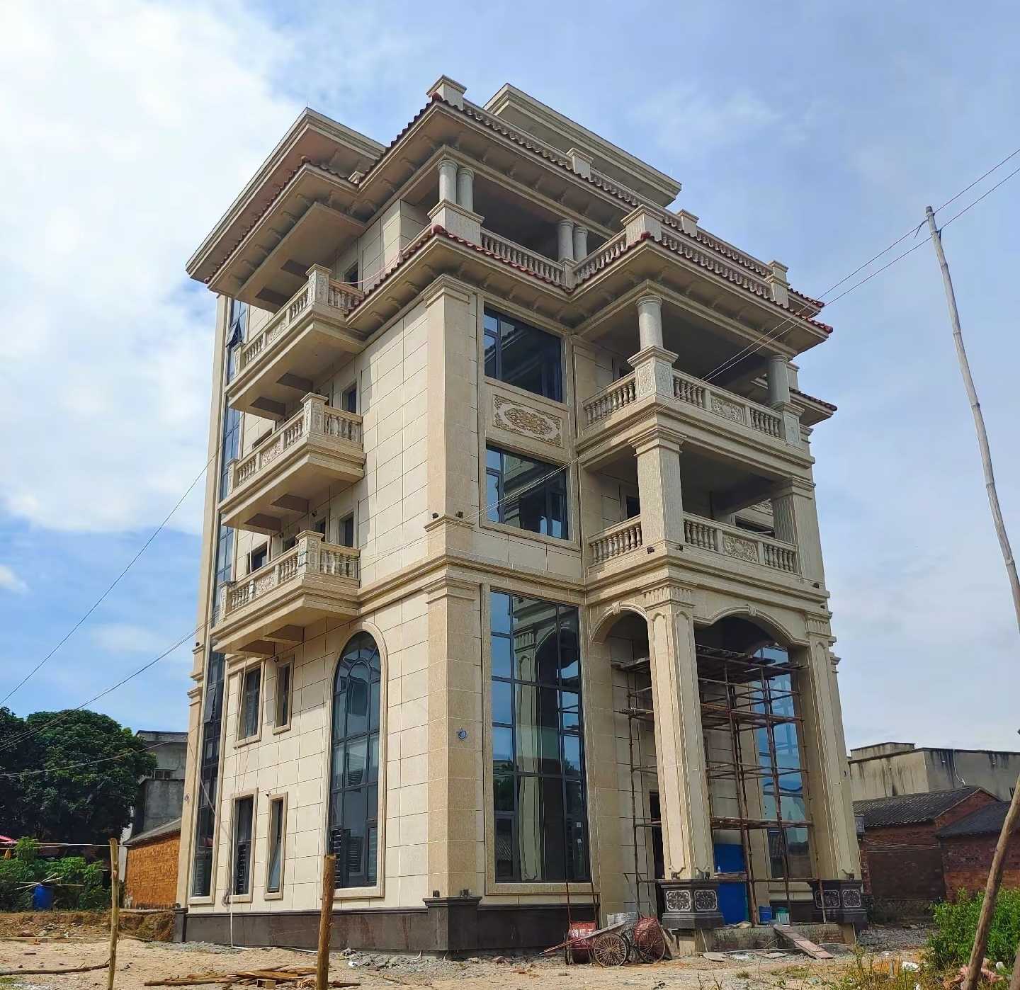 内蒙古 黄金麻花岗岩石材别墅外墙干挂搭配（雕花栏杆花瓶柱门楼罗马柱）