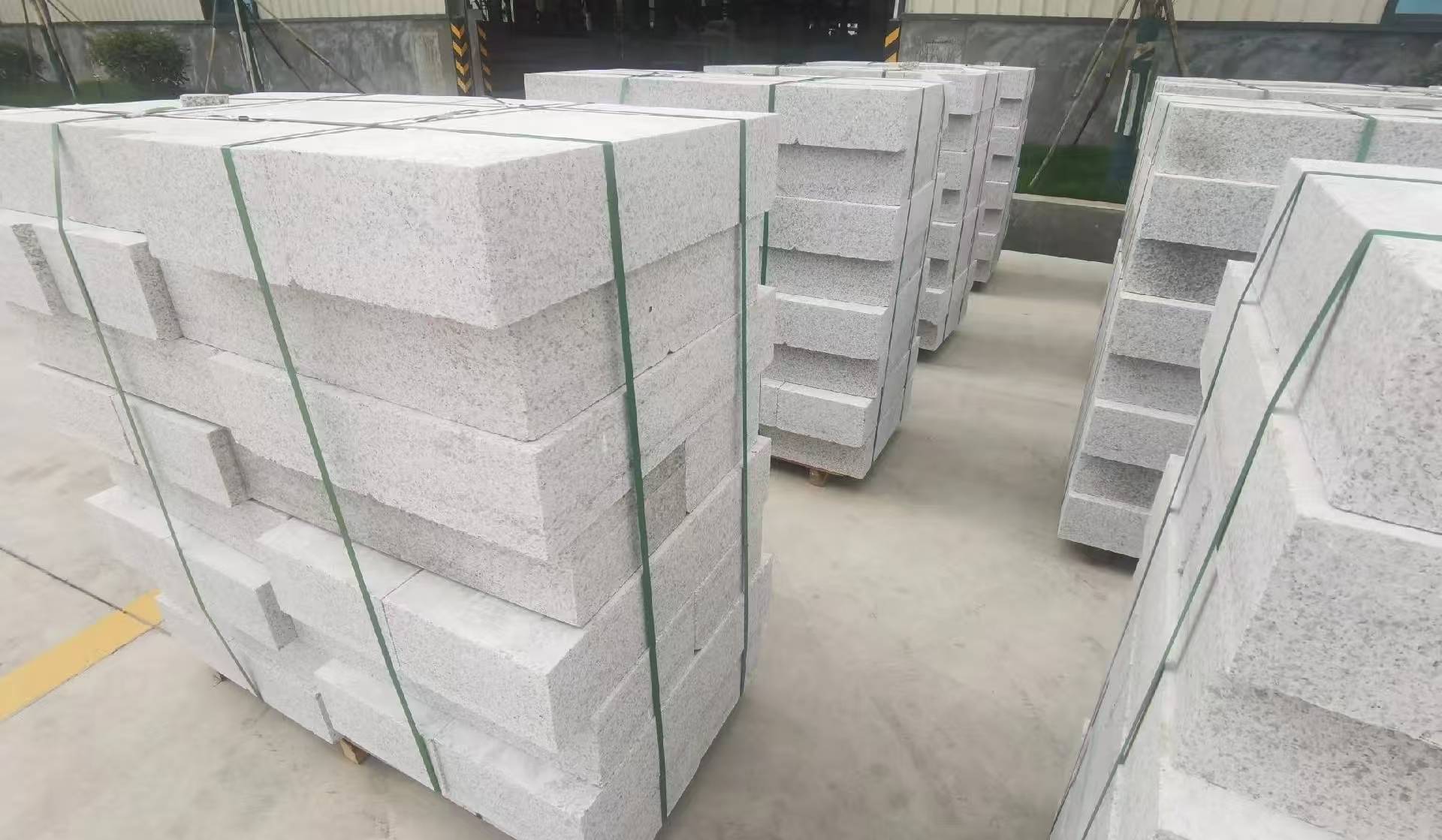 内蒙古 白麻花岗岩路沿石，立缘石，平缘石，路牙石，道牙石，马路牙子等