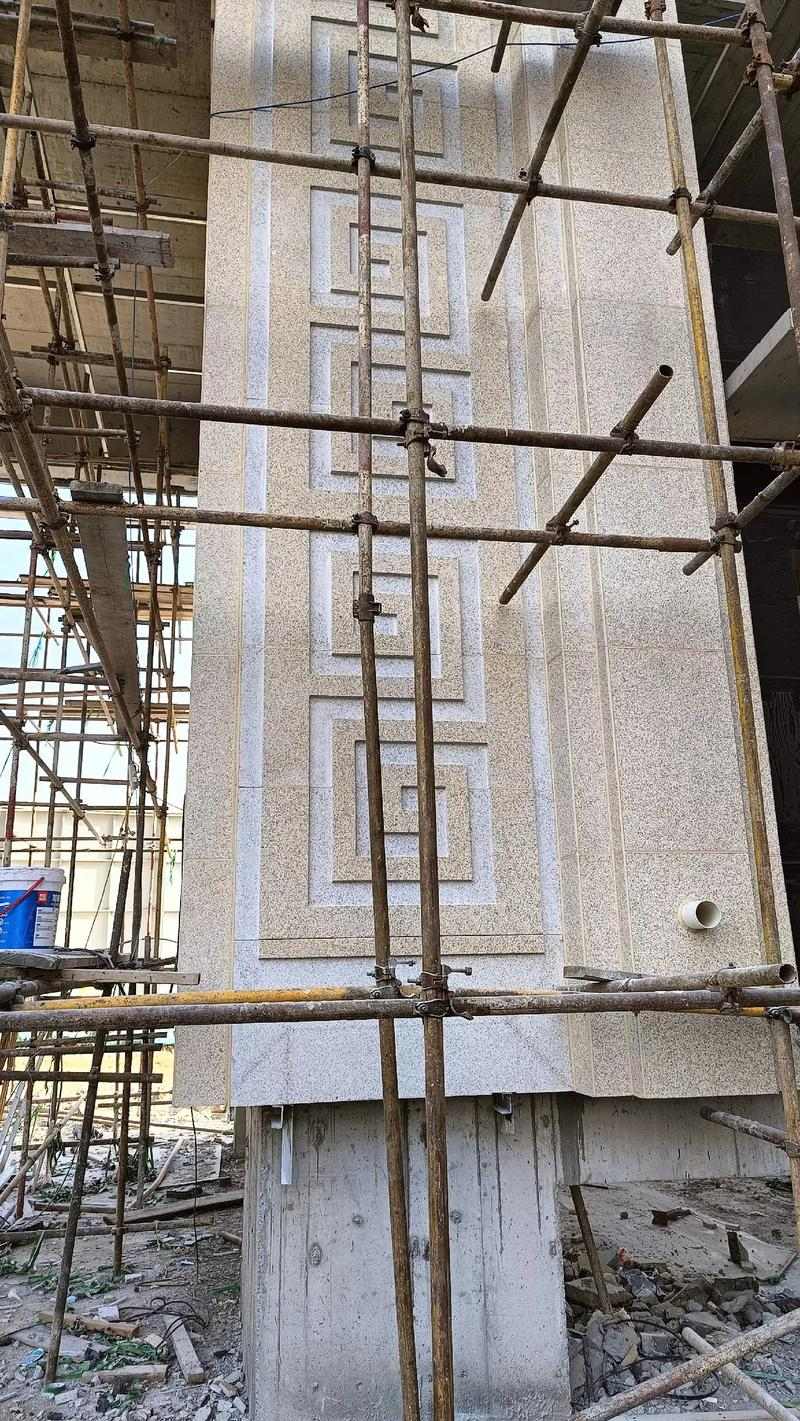 内蒙古 黄金麻花岗岩别墅外墙干挂回纹造型效果