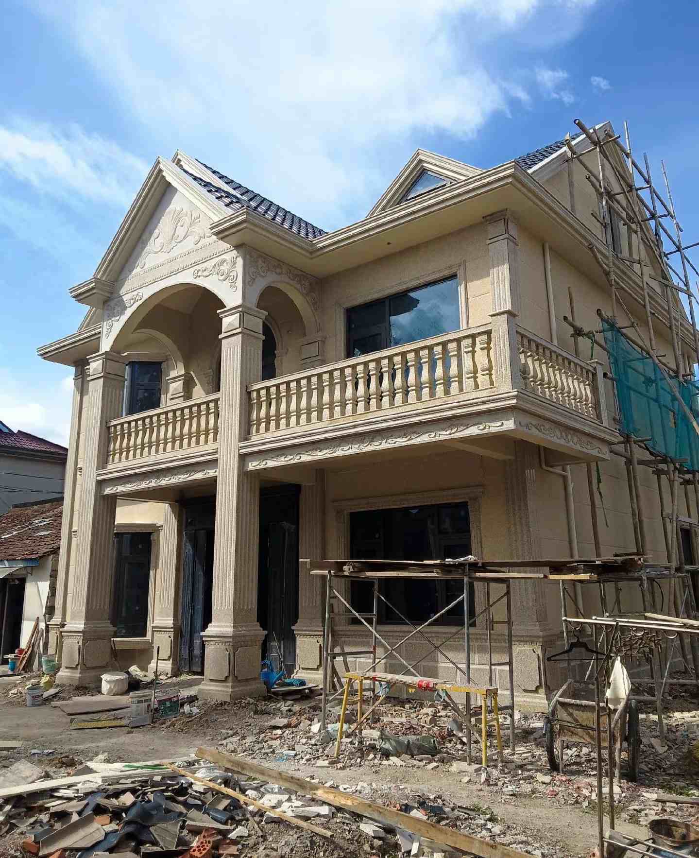 内蒙古 黄金麻花岗岩石材私人别墅雕花门楼柱阳台栏杆