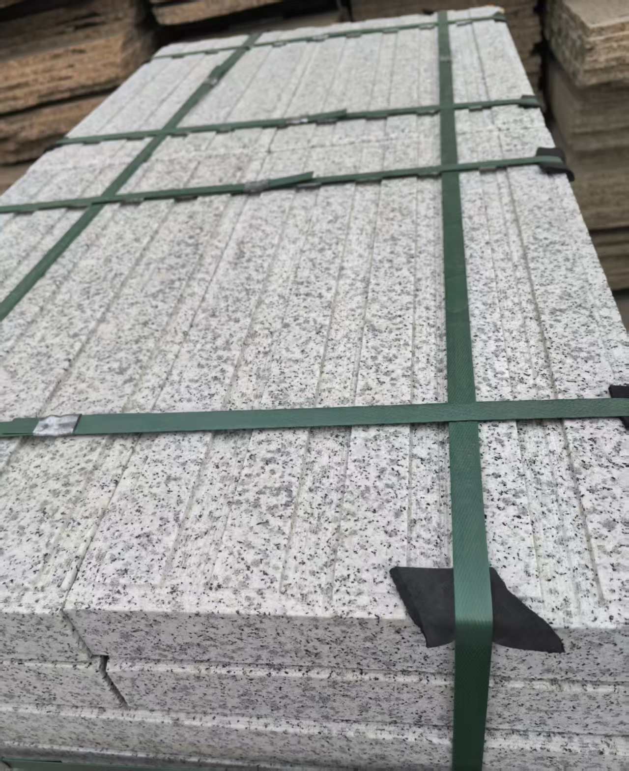 内蒙古 白麻花岗岩直行盲道石，盲条，地铺石