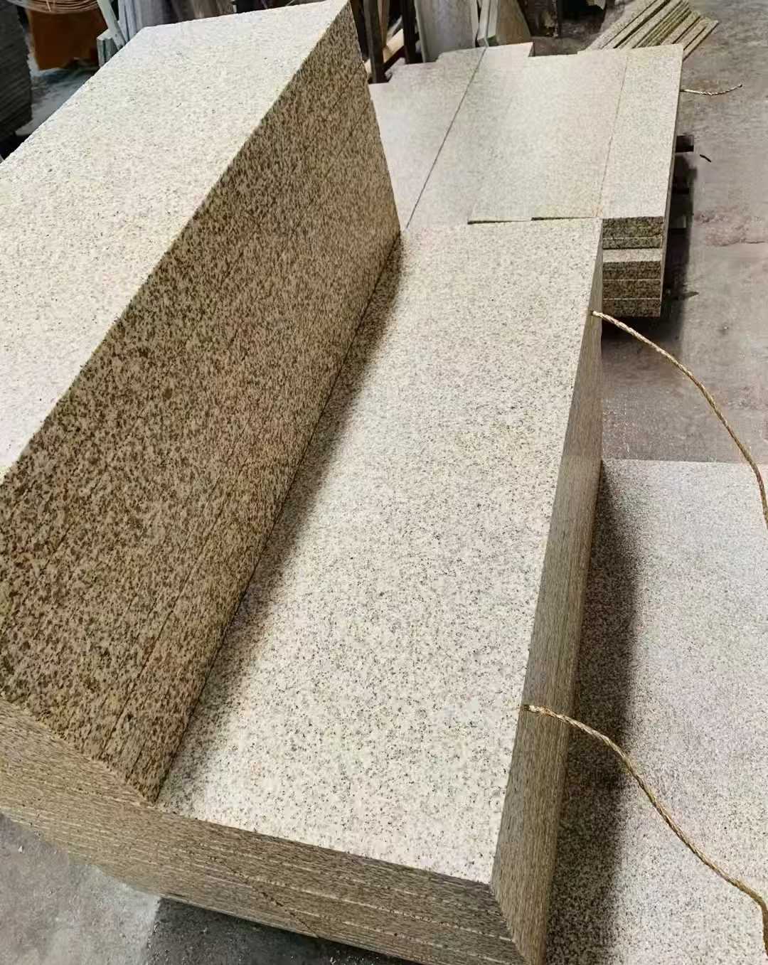 内蒙古 黄金麻荔枝面外墙干挂成品