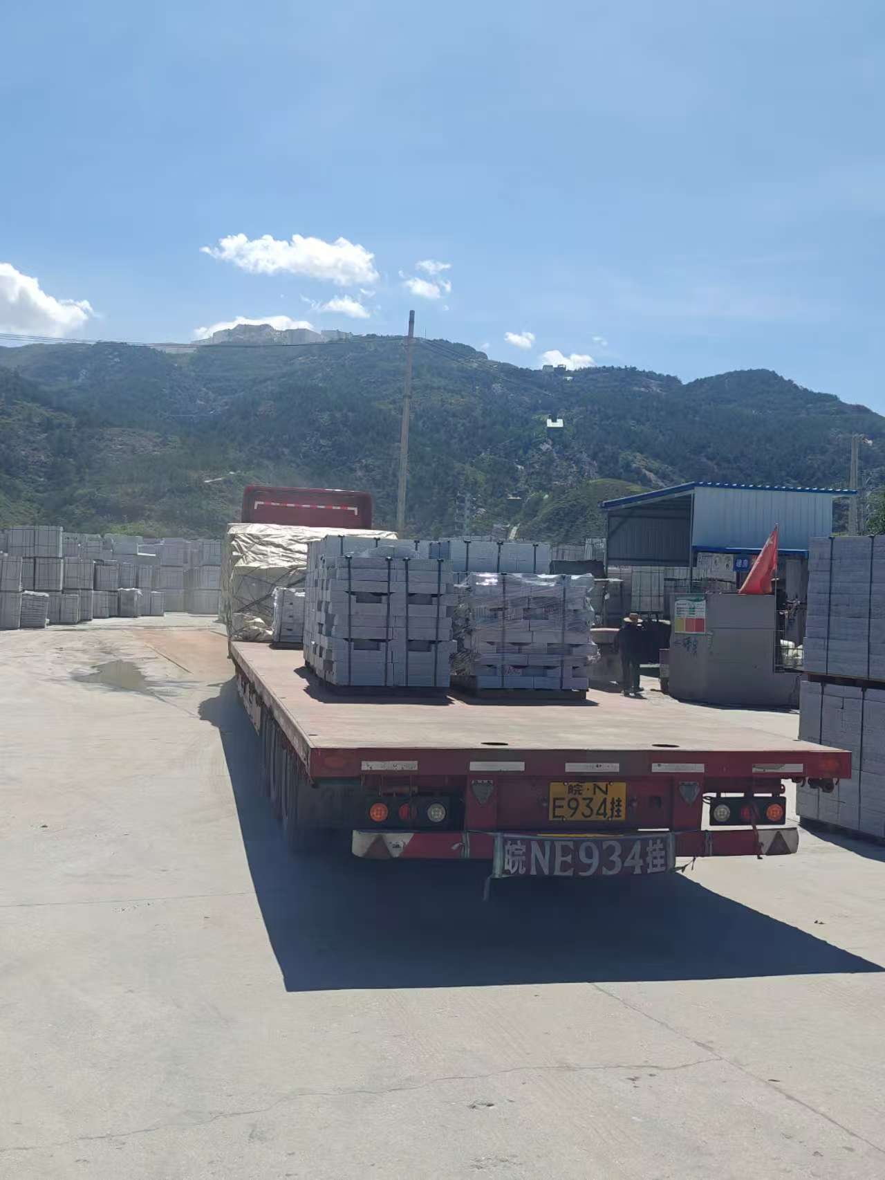 内蒙古 芝麻白仿形路沿石，直形路沿石