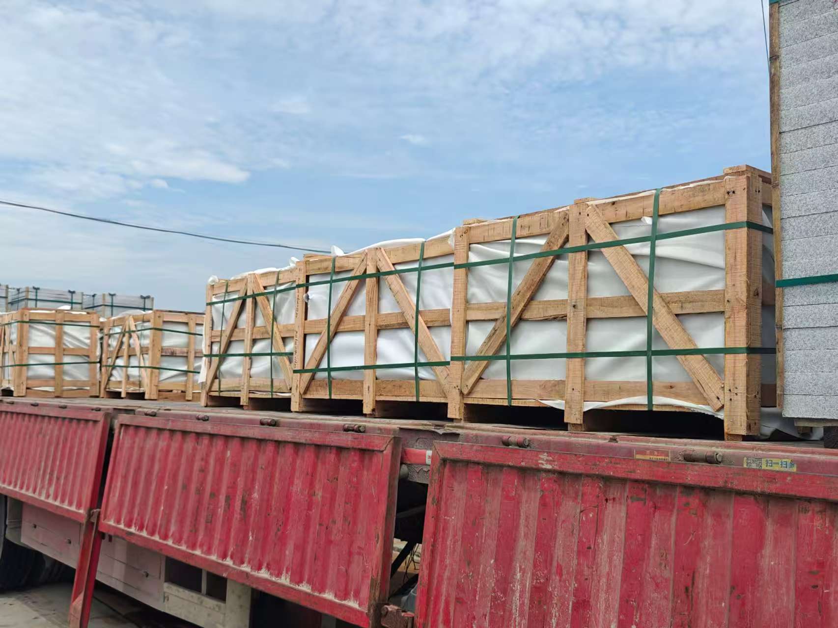 内蒙古 芝麻白花岗岩地铺石出口专车-泰国游